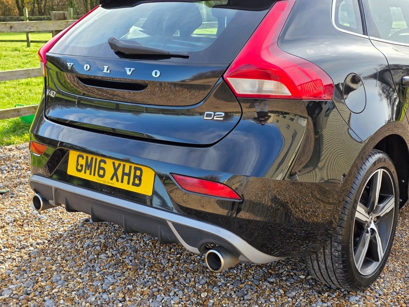 Used Volvo V40 2016 for sale - 76784648: Photo 7