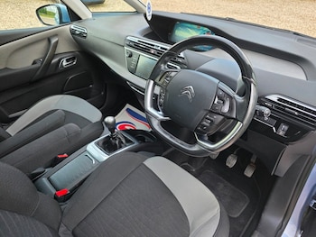 Used Citroen C4 Picasso 2014 for sale - 76896641: Photo