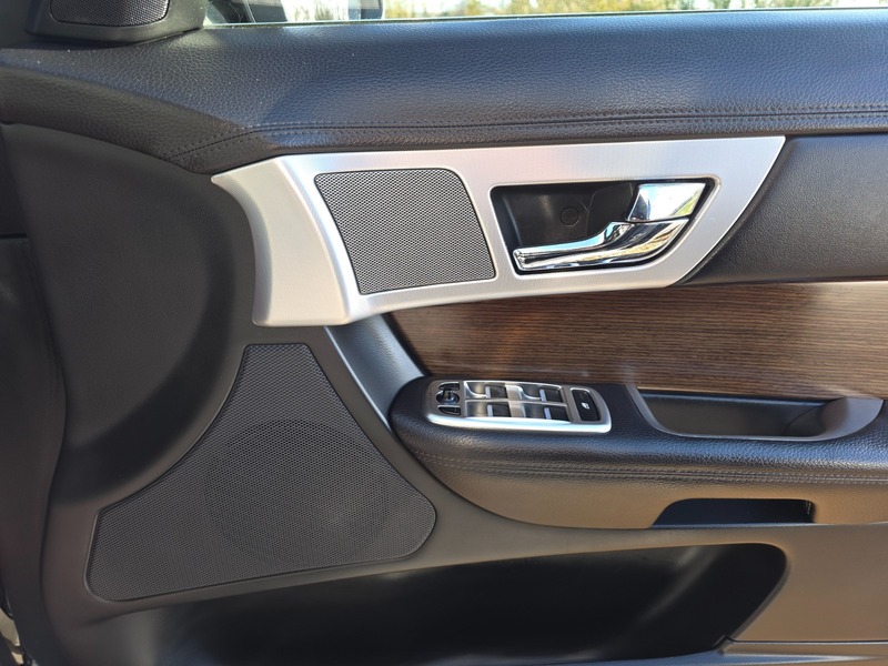 Used Jaguar XF 2013 for sale - 76784645: Photo 45