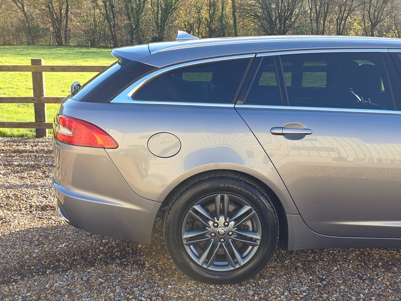 Used Jaguar XF 2013 for sale - 76784645: Photo 7