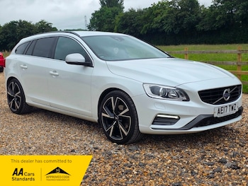 Used Volvo V60 2017 for sale - 78920203: Photo
