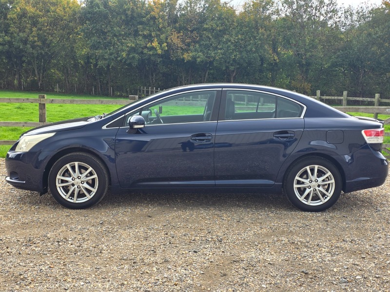 Used Toyota Avensis 2011 for sale - 76185845: Photo 10
