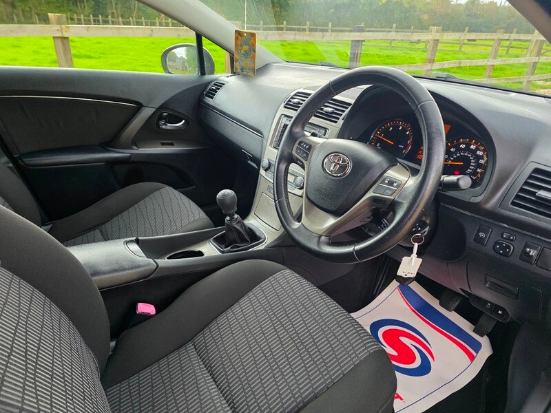 Used Toyota Avensis 2011 for sale - 76185845: Photo 16