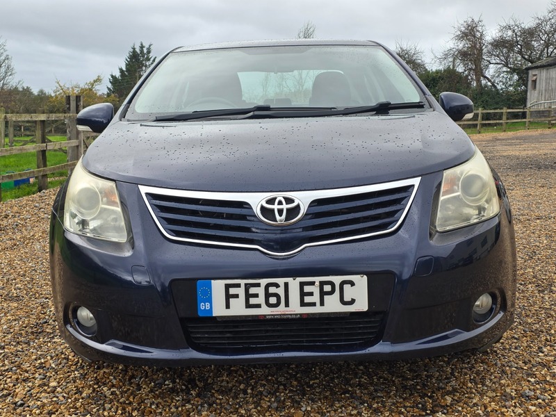 Used Toyota Avensis 2011 for sale - 76185845: Photo 2