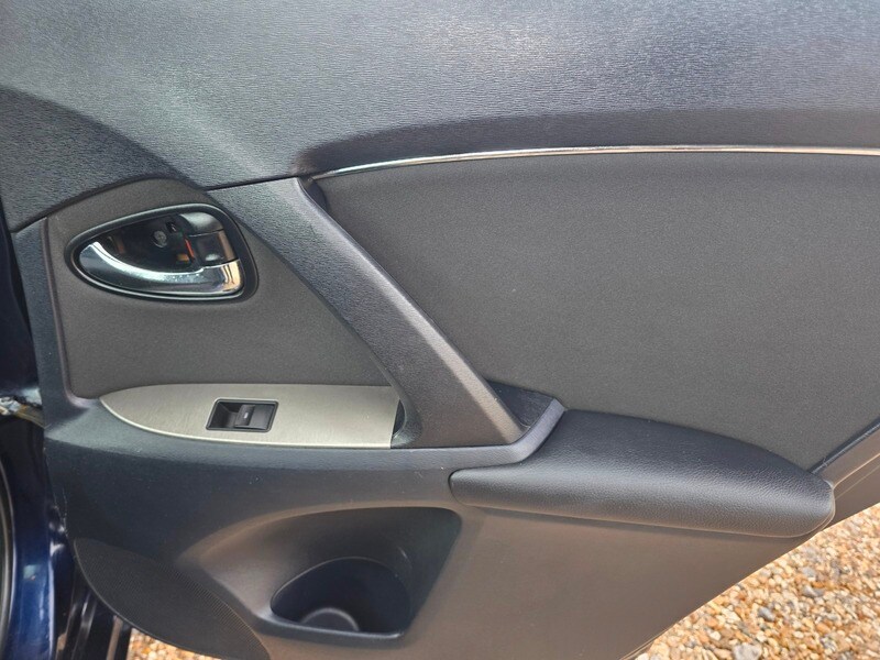 Used Toyota Avensis 2011 for sale - 76185845: Photo 21