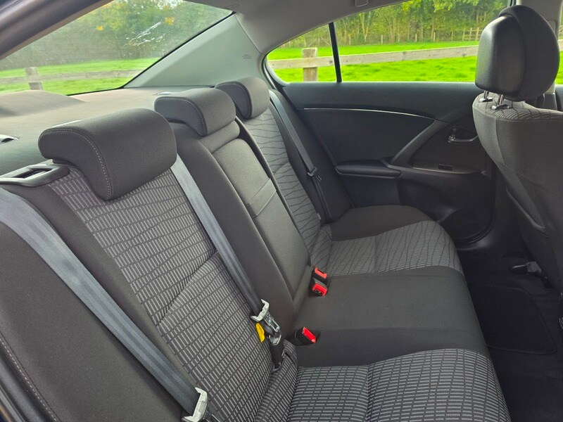 Used Toyota Avensis 2011 for sale - 76185845: Photo 26