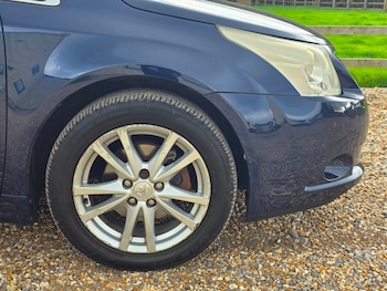 Used Toyota Avensis 2011 for sale - 76185845: Photo