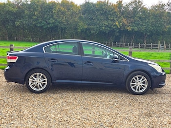 Used Toyota Avensis 2011 for sale - 76185845: Photo