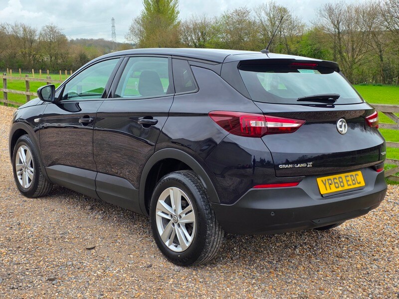 Used Vauxhall Grandland X 2018 for sale - 78097652: Photo 8
