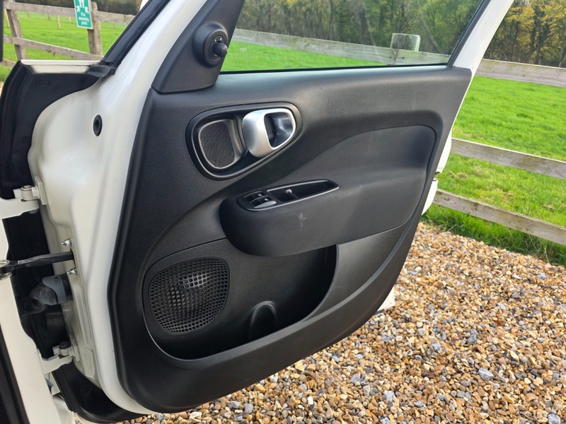 Used Fiat 500L 2014 for sale - 76470730: Photo 46