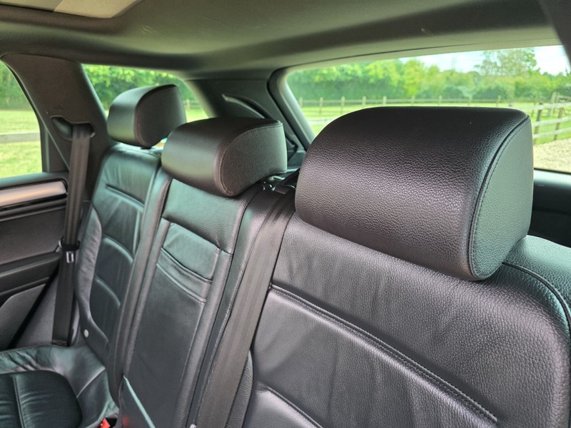 Used Volkswagen Touareg 2015 for sale - 76520866: Photo 30