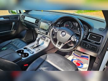 Used Volkswagen Touareg 2015 for sale - 79792003: Photo