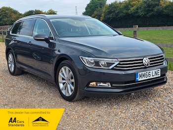 Volkswagen - Passat