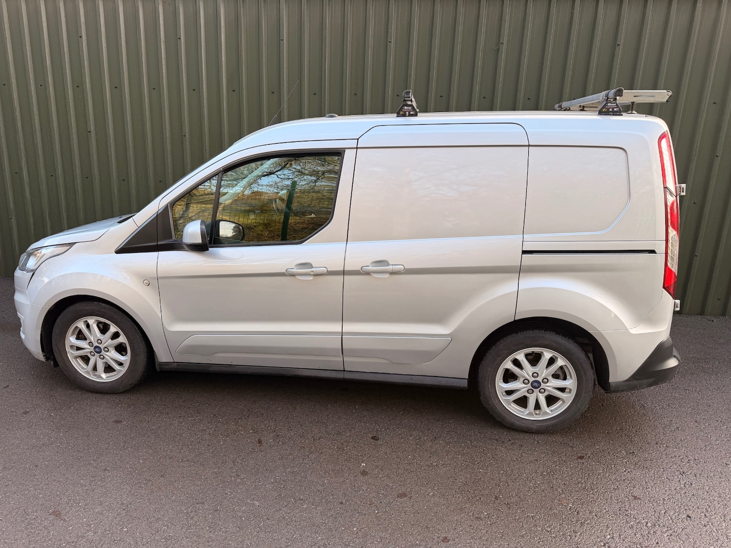 Used Ford Transit Connect 2019 for sale - 77384963: Photo 2