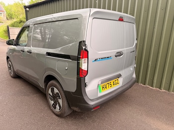 Used Ford Transit Courier 2025 for sale - 78480137: Photo