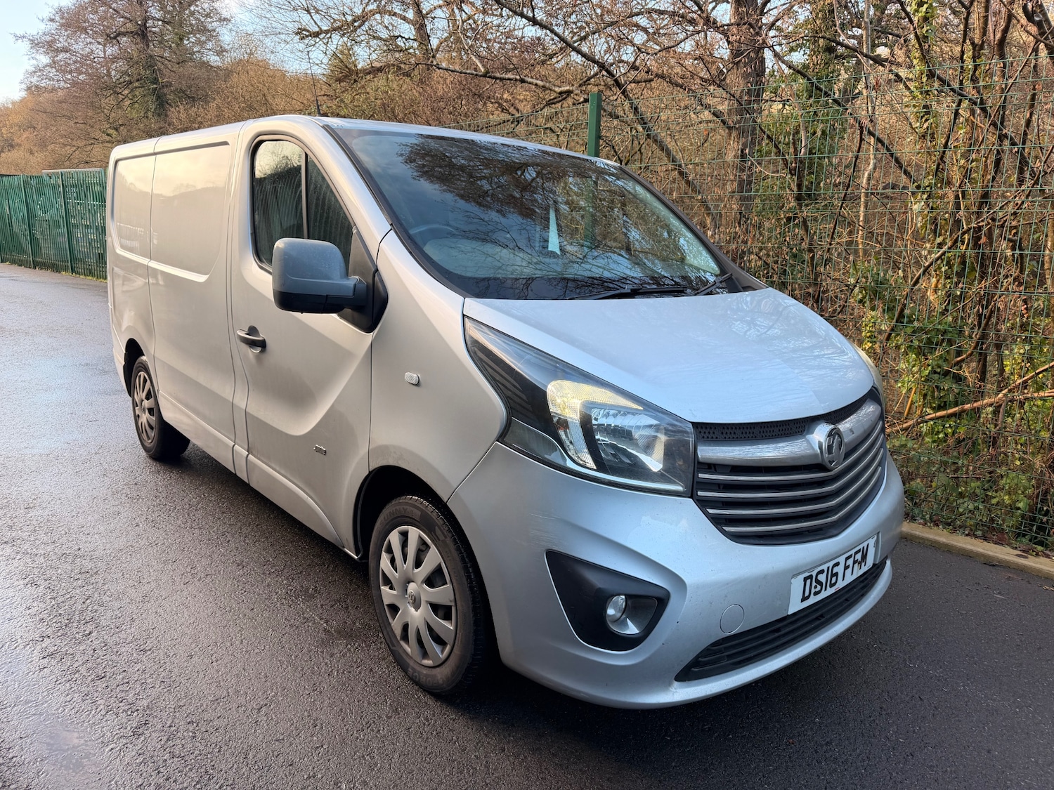 Used Vauxhall Vivaro 2016 for sale - 77220303: Photo 4