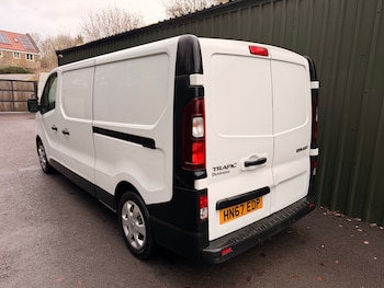 Used Renault Trafic 2017 for sale - 77028346: Photo
