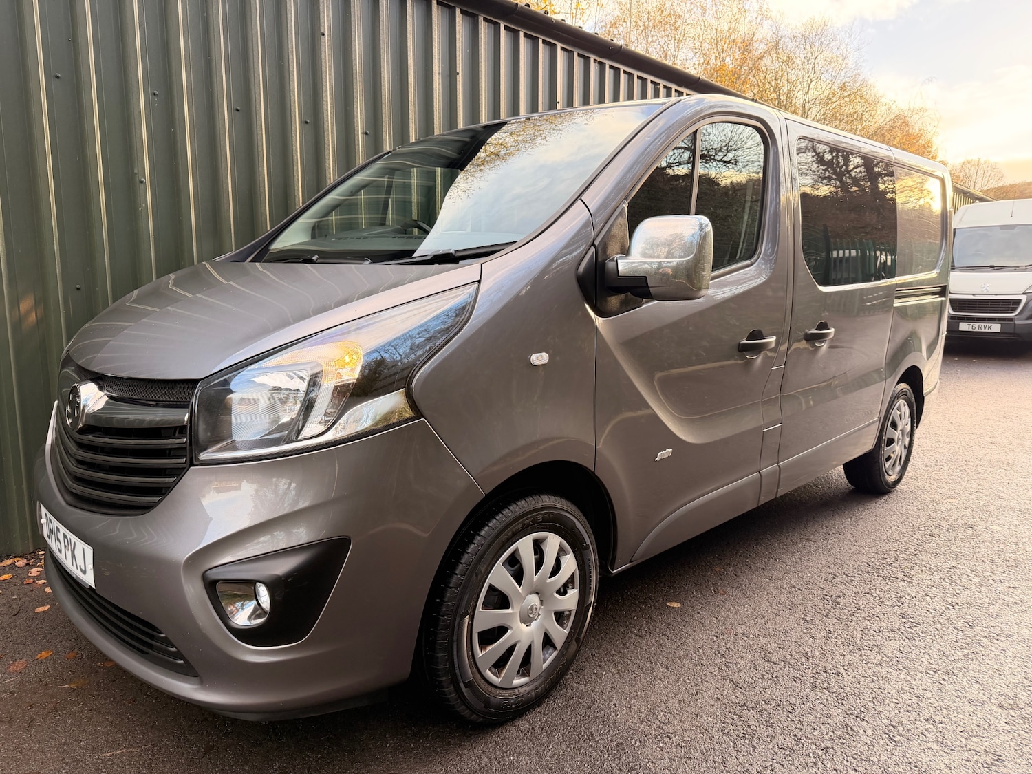 Used Vauxhall Vivaro 2015 for sale - 76785302: Photo 1