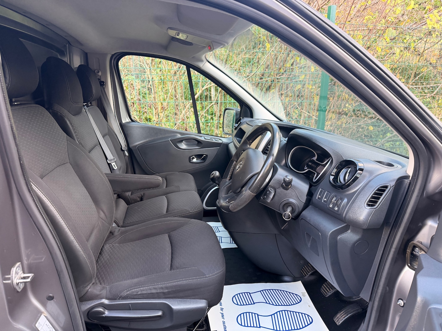 Used Vauxhall Vivaro 2015 for sale - 76785302: Photo 9