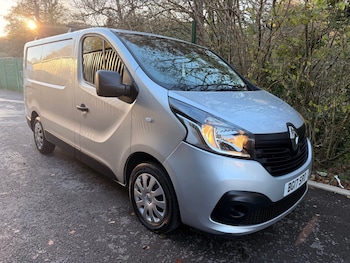 Used Renault Trafic 2017 for sale - 76687480: Photo