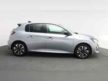 Used Peugeot 208 2024 for sale - 77116665: Photo