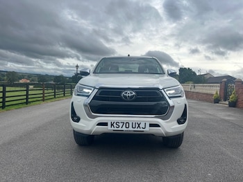 Used Toyota Hilux 2020 for sale - 76018695: Photo