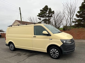 Used Volkswagen Transporter 2016 for sale - 77111229: Photo