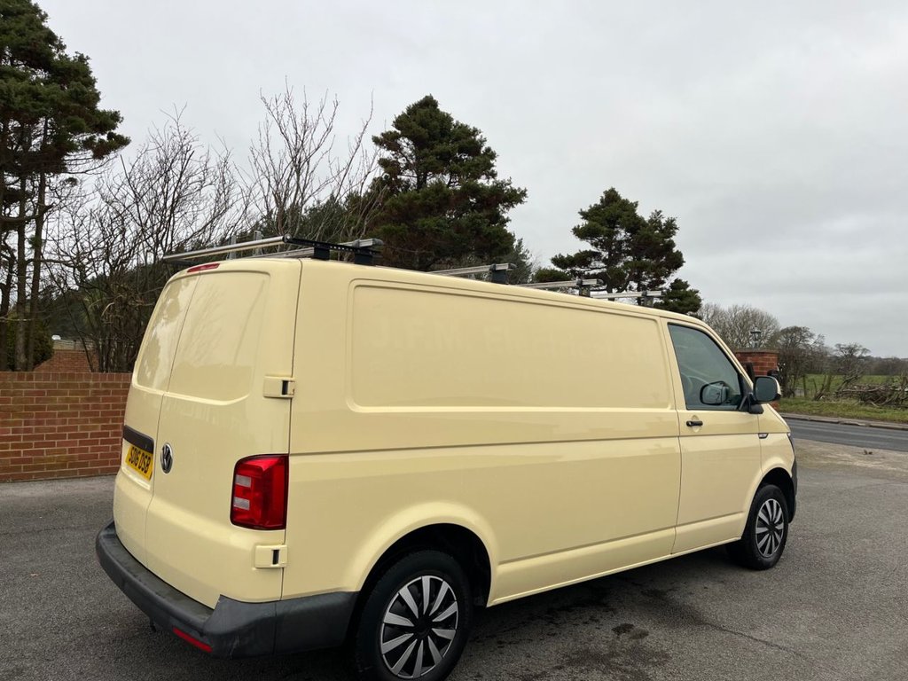 Used Volkswagen Transporter 2016 for sale - 77111229: Photo 4