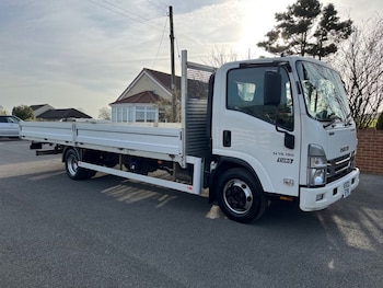 Used Isuzu Forward 2022 for sale - 77941719: Photo