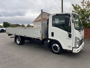 Used Isuzu Other 2017 for sale - 76228967: Photo