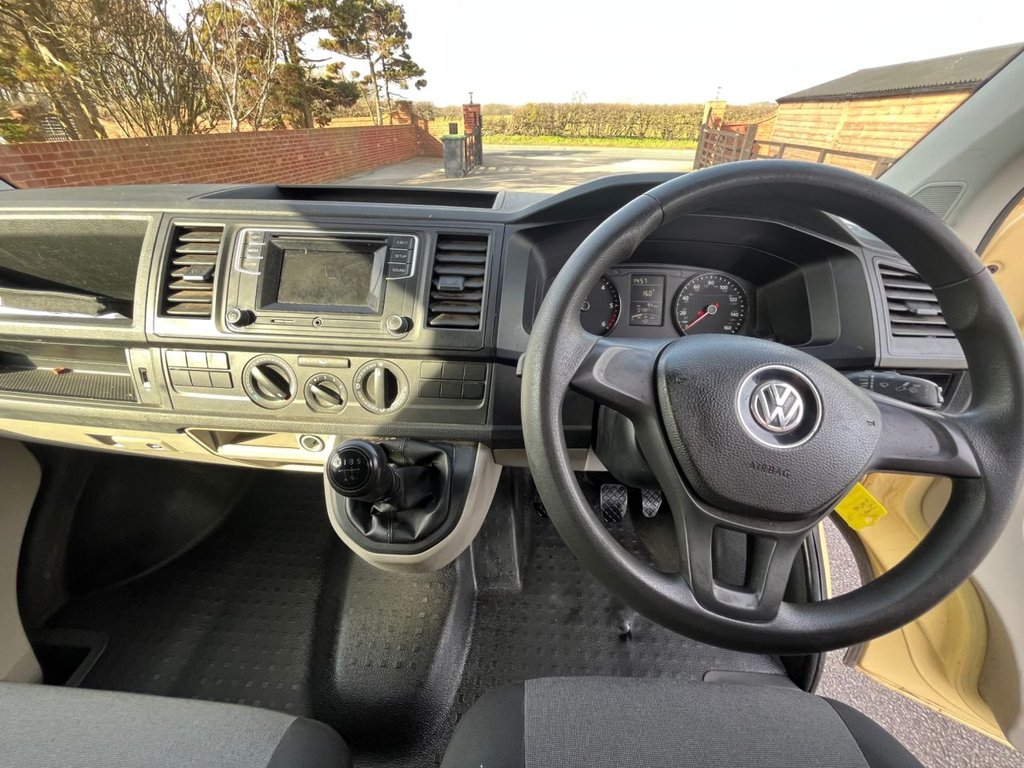 Used Volkswagen Transporter 2017 for sale - 77941717: Photo 12