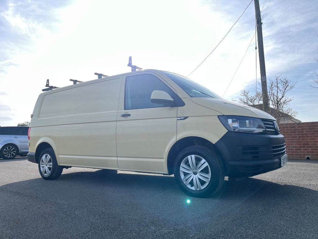 Used Volkswagen Transporter 2017 for sale - 77941717: Photo 3