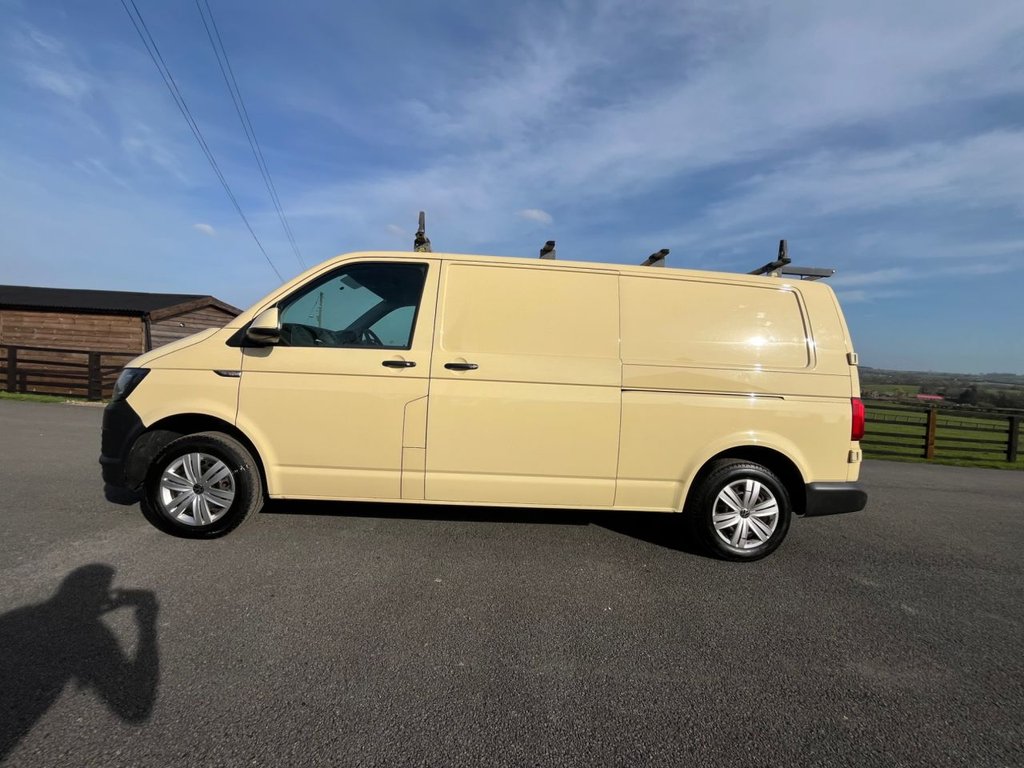 Used Volkswagen Transporter 2017 for sale - 77941717: Photo 4