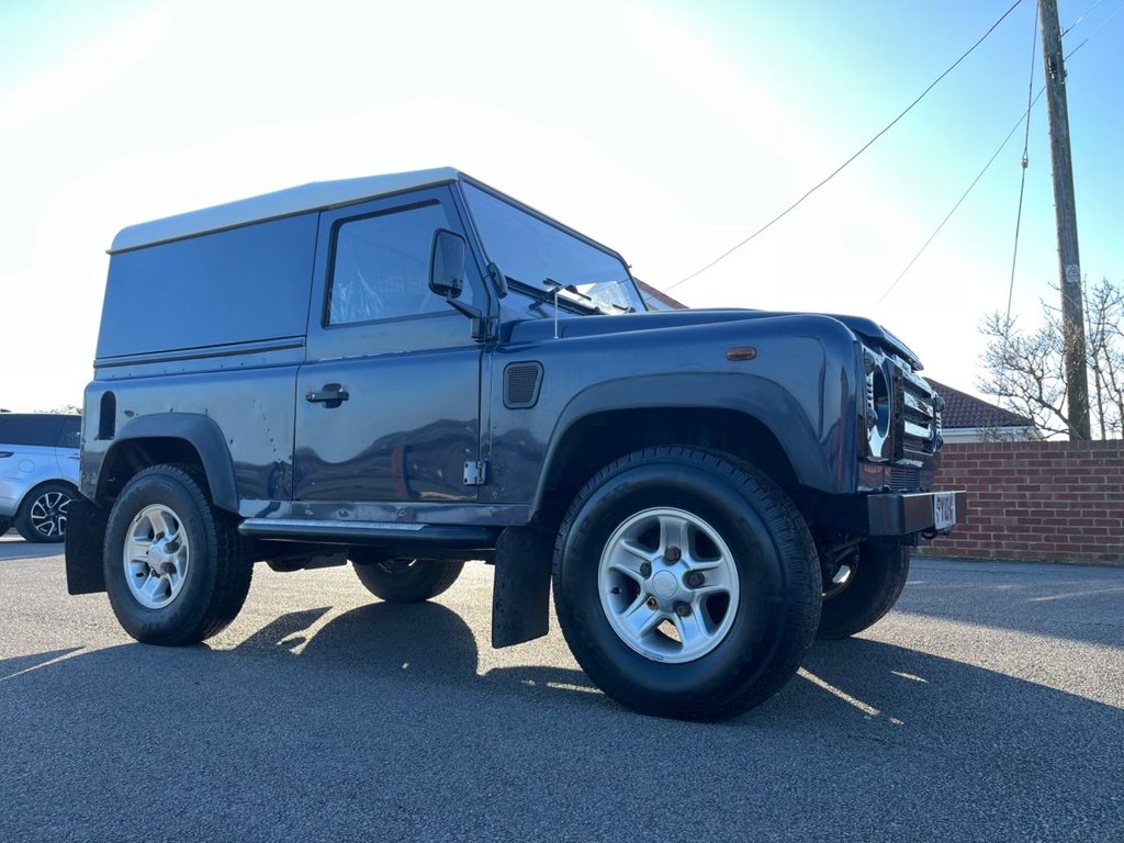 Used Land Rover Defender 2010 for sale - 77748681: Photo 3