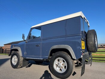 Used Land Rover Defender 2010 for sale - 77748681: Photo