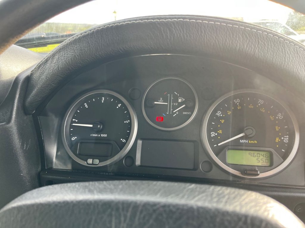 Used Land Rover Defender 2010 for sale - 77748681: Photo 9