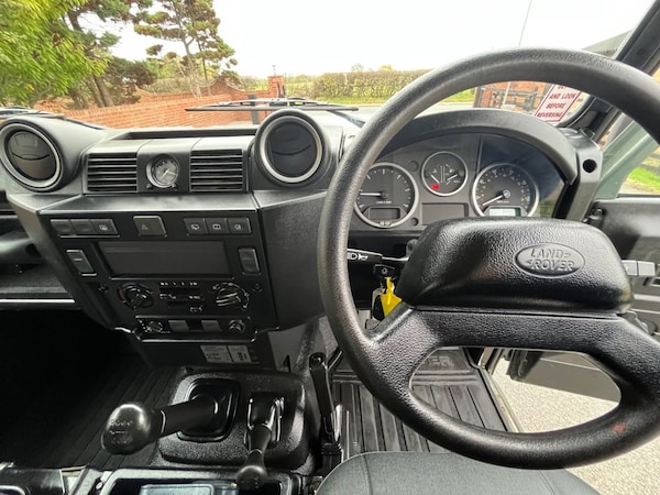 Used Land Rover Defender 2012 for sale - 76309390: Photo 12