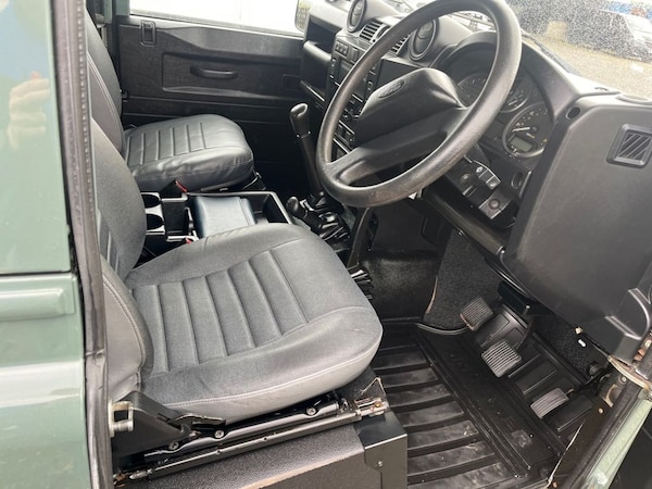 Used Land Rover Defender 2012 for sale - 76309390: Photo 15