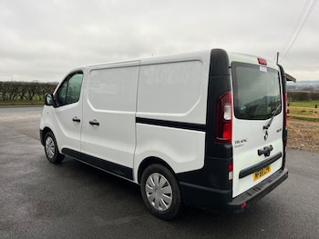 Used Renault Trafic 2018 for sale - 77485024: Photo