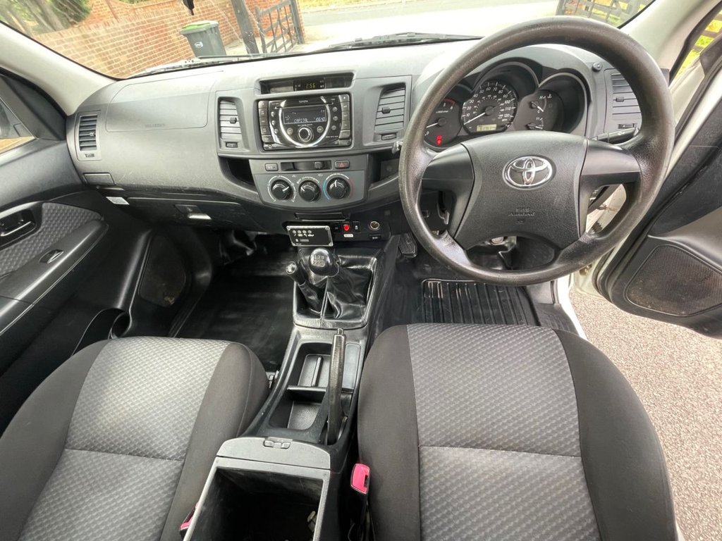 Used Toyota Hilux 2014 for sale - 76056884: Photo 11