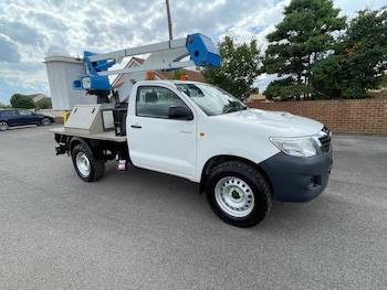 Used Toyota Hilux 2014 for sale - 76056884: Photo 2