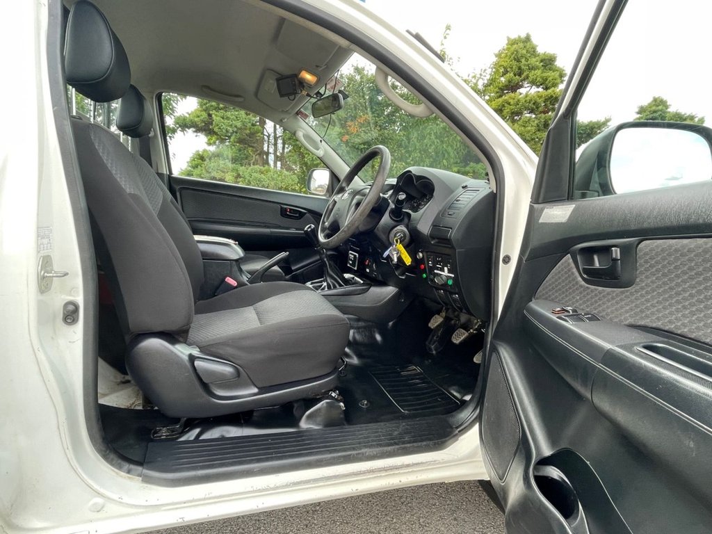 Used Toyota Hilux 2014 for sale - 76056884: Photo 9