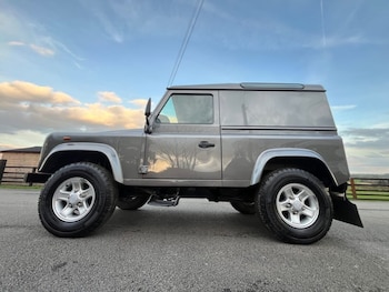Used Land Rover Defender 2014 for sale - 77660149: Photo