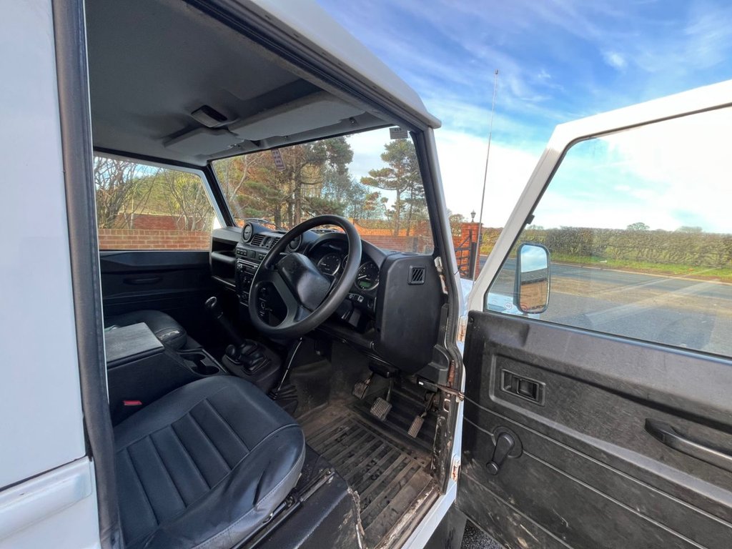 Used Land Rover Defender 2014 for sale - 76973755: Photo 8