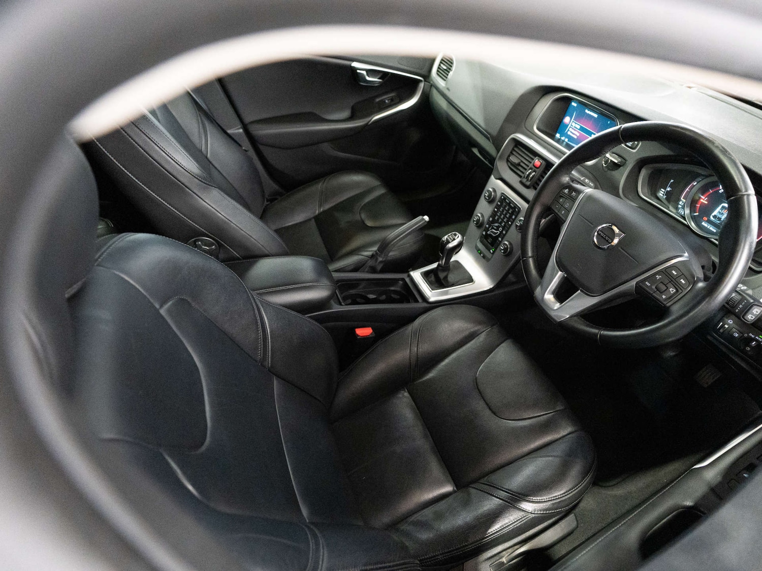 Used Volvo V40 2016 for sale - 77621896: Photo 11