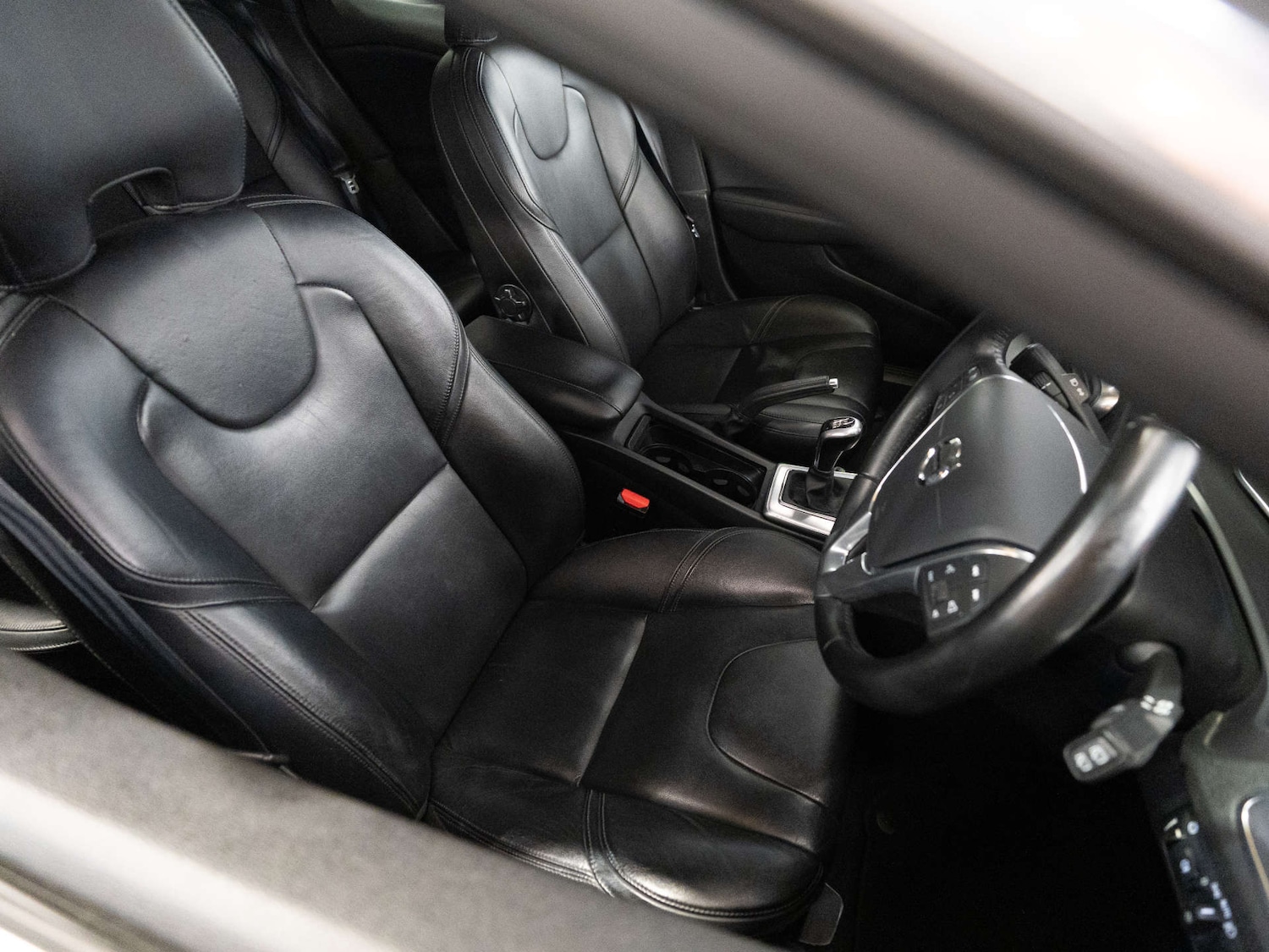 Used Volvo V40 2016 for sale - 77621896: Photo 12