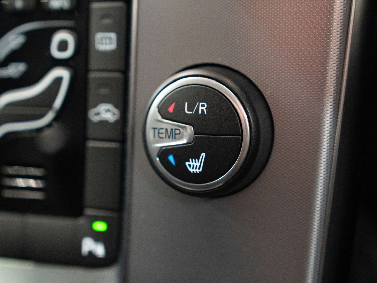 Used Volvo V40 2016 for sale - 77621896: Photo 26