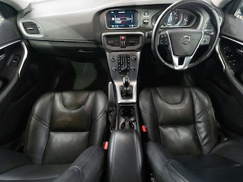 Used Volvo V40 2016 for sale - 77621896: Photo