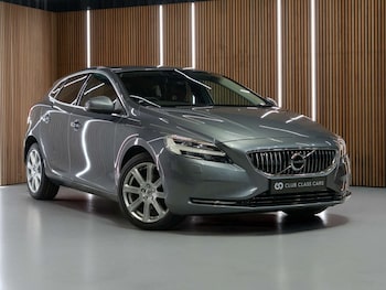 Used Volvo V40 2016 for sale - 77621896: Photo