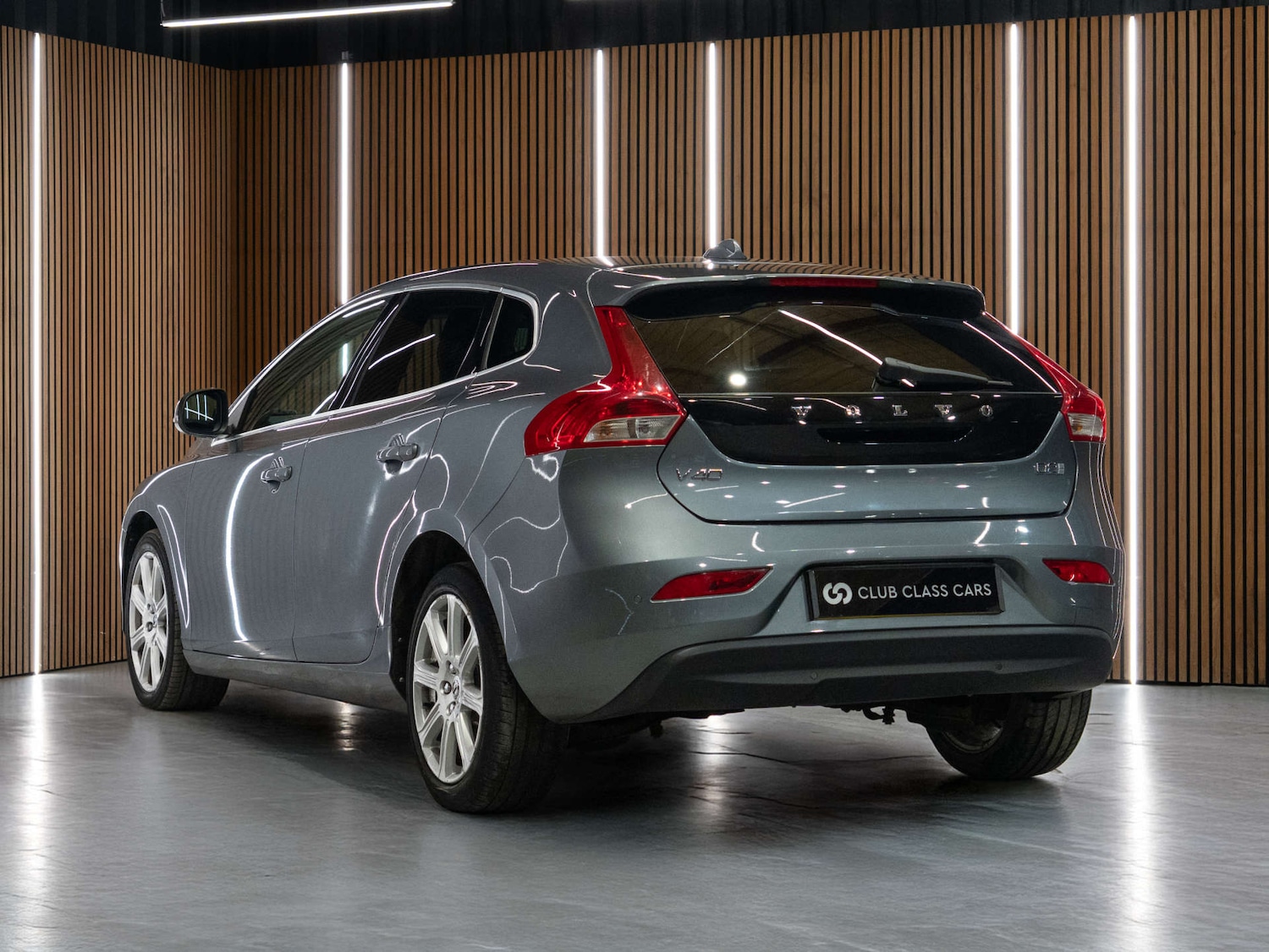 Used Volvo V40 2016 for sale - 77621896: Photo 8